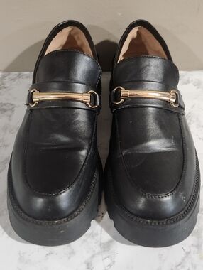 Mudd platform loafers black gold 8.5
